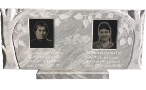 Мраморный памятник в Новороссийске
